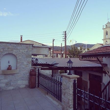 Corner Cottage Lania Exterior photo